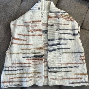 Women’s knitted vest!!